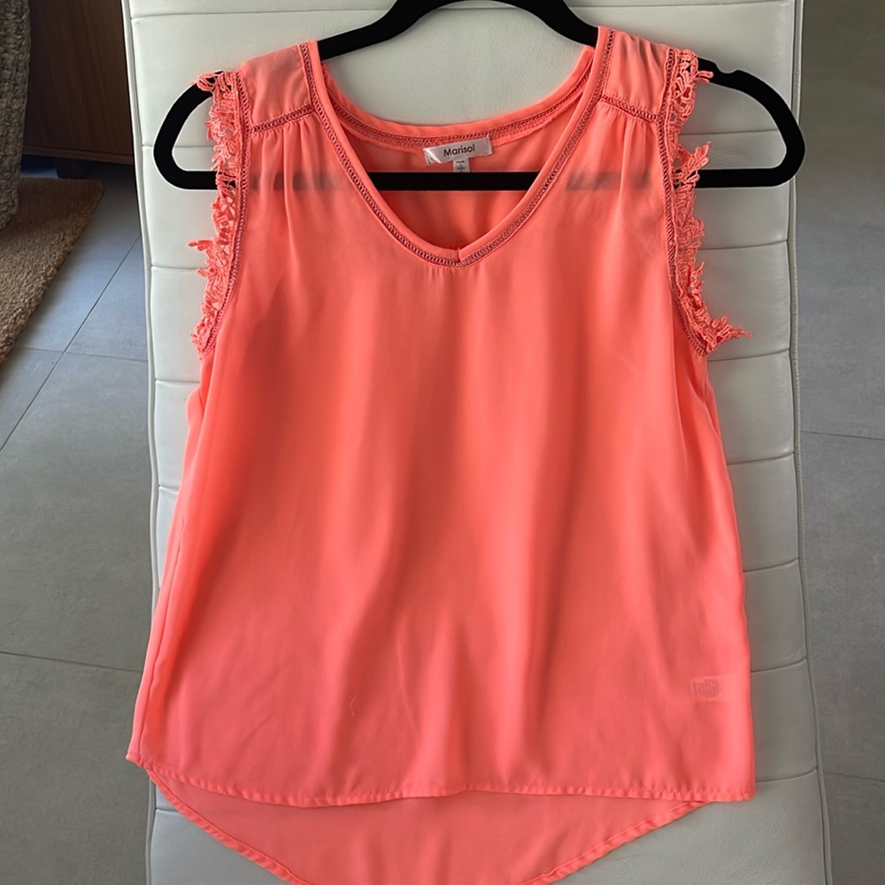 Women small Salmon orange top with lace trim detail on sleeve loose fit spring